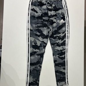 Training jogger Adidas gray